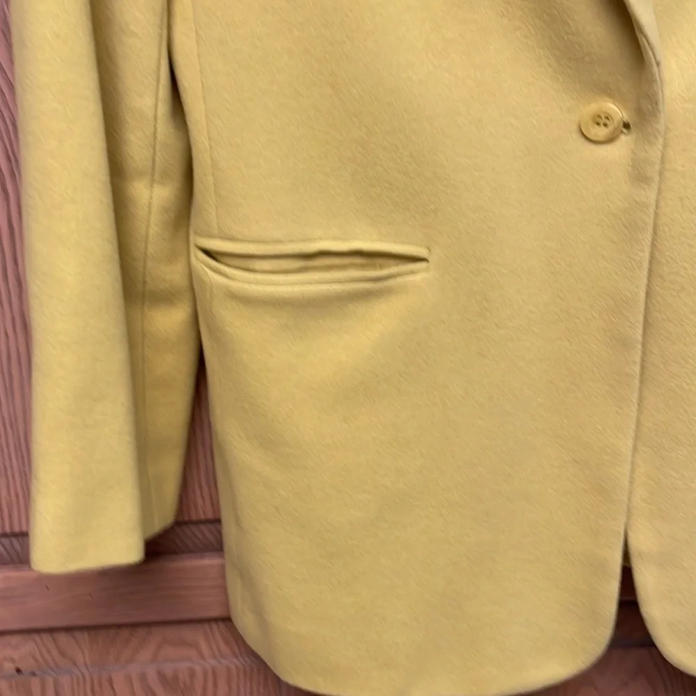 Harve Benard Vibrant Wool Yellow Blazer - Picture 4 of 9